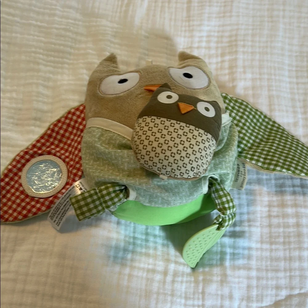 5 for 25$ Pottery Barn Owl Plush Toy with Red and Green Wings